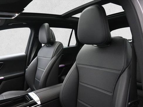 Certified 2026 Mercedes-Benz GLC 300 4MATIC image 9