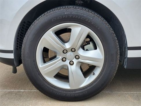 Used 2025 Land Rover Range Rover Velar S image 10