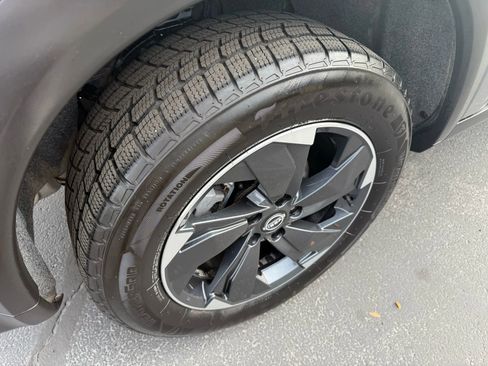 Used 2024 Nissan Rogue SV image 11