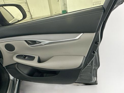 Used 2023 INFINITI QX50 Luxe image 32