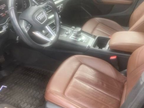 Used 2019 Audi Q5 2.0T Premium Plus w/ Premium Plus Package AWD/4WD image 9
