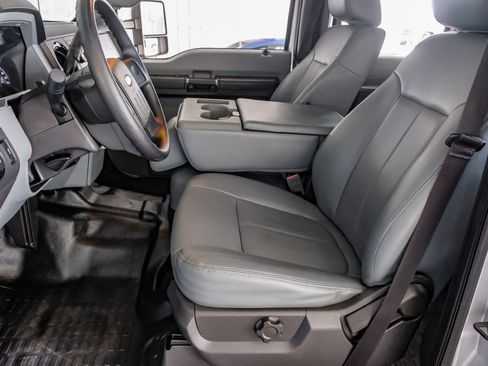 Used 2014 Ford F450 XL w/ Power Equipment Group image 28