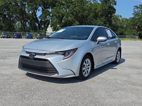 Used 2026 Toyota Corolla LE FWD image 4