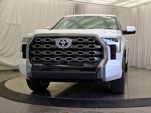 Used 2022 Toyota Tundra Platinum w/ Advanced Package AWD/4WD image 4