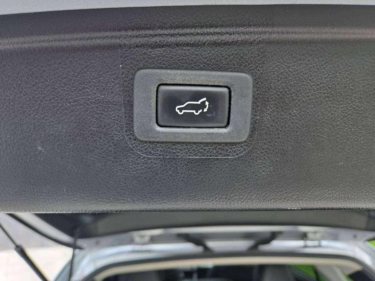 Used 2016 Subaru Outback 2.5i Limited w/ Popular Package #4 AWD/4WD image 10