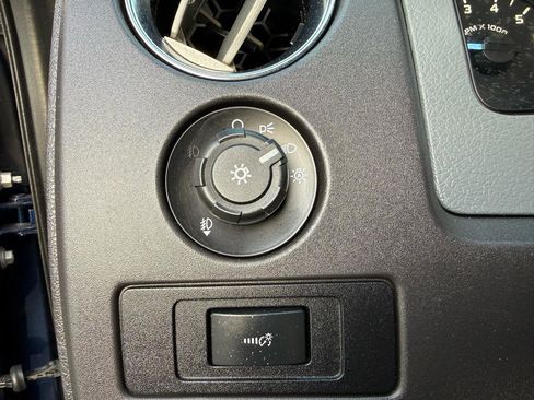 Used 2012 Ford F150 XLT AWD/4WD image 36