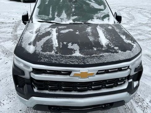 Used 2024 Chevrolet Silverado 1500 LT image 10
