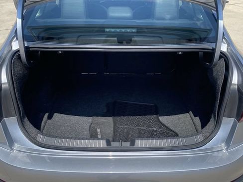 Used 2023 Volkswagen Jetta SE FWD image 23