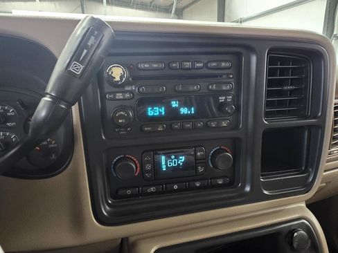 Used 2005 Chevrolet Silverado 3500 LT w/ Heavy-Duty Power Package AWD/4WD image 17