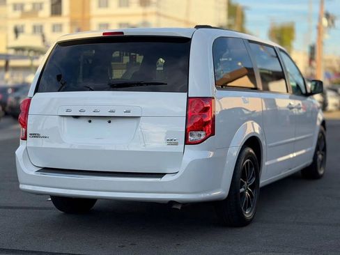 Used 2017 Dodge Grand Caravan GT image 13