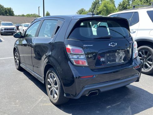 Used 2020 Chevrolet Sonic LT w/ Convenience Package FWD image 4