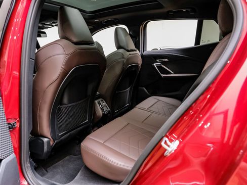 Used 2024 BMW X2 xDrive28i image 38