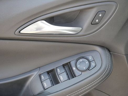 Used 2023 Buick Encore GX Select AWD/4WD image 34