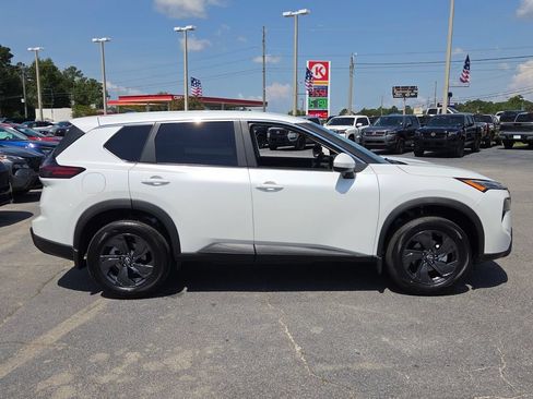 New 2026 Nissan Rogue SV AWD/4WD image 11