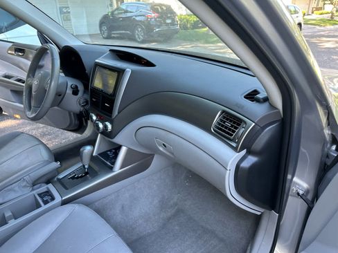 Used 2010 Subaru Forester 2.5X Limited AWD/4WD image 11