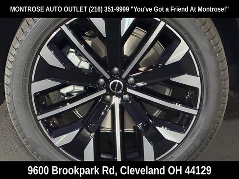 New 2026 Volvo XC90 B6 Ultra w/ Protection Package image 11