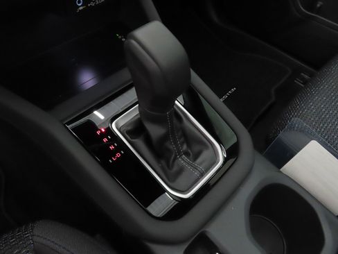 Certified 2025 Subaru Forester Premium image 17