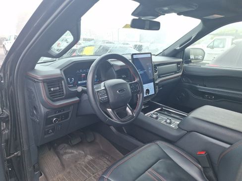 Used 2024 Ford Expedition Limited image 6