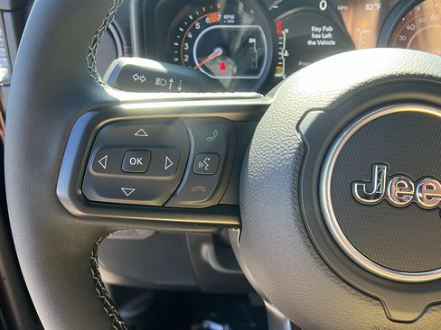 New 2025 Jeep Wrangler Unlimited Rubicon image 24