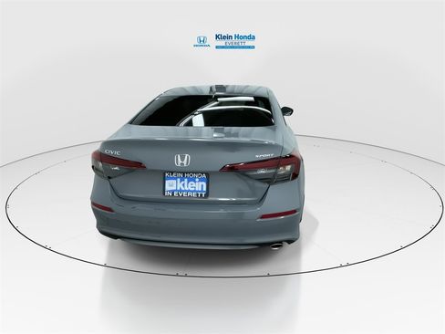 Used 2025 Honda Civic Sport image 9