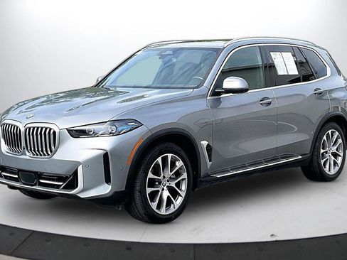 Used 2024 BMW X5 xDrive40i AWD/4WD image 4