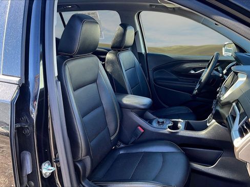 Used 2024 GMC Terrain SLT w/ Infotainment Package II image 20