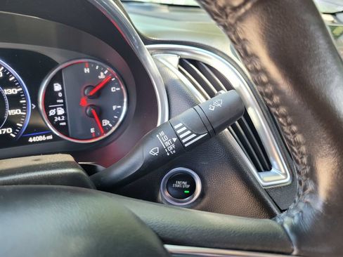 Used 2020 Chevrolet Malibu Premier FWD image 28