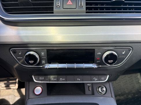 Used 2020 Audi SQ5 Premium Plus w/ Premium Plus Package image 29