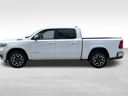 Used 2025 RAM 1500 Laramie AWD/4WD image 6