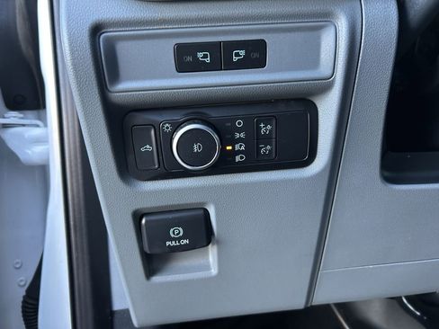 Used 2022 Ford F150 XL w/ Trailer Tow Package image 5