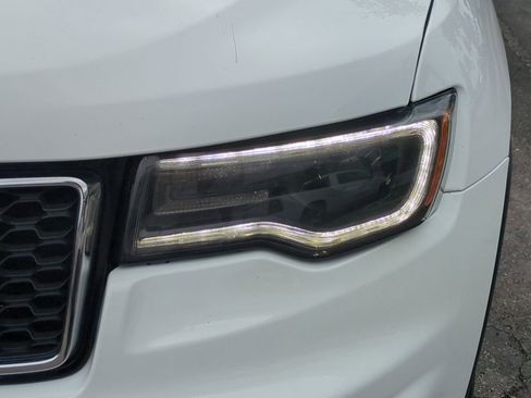 Used 2022 Jeep Grand Cherokee Limited w/ Trailer Tow Group IV image 10