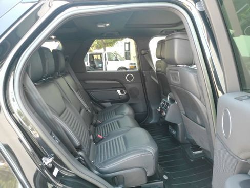 Used 2023 Land Rover Discovery S AWD/4WD image 27