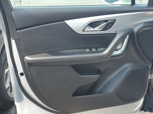Used 2020 Chevrolet Blazer LT FWD image 5