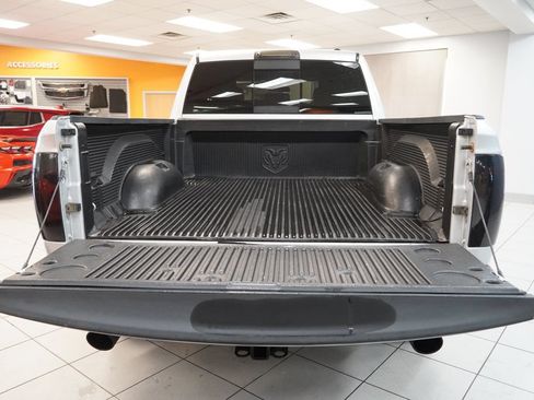 Used 2012 RAM 1500 Classic SLT w/ Remote Start & Security Group AWD/4WD image 9