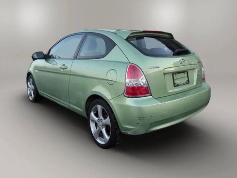 Used 2009 Hyundai Accent SE w/ Premium Equipment Pkg 4 image 4