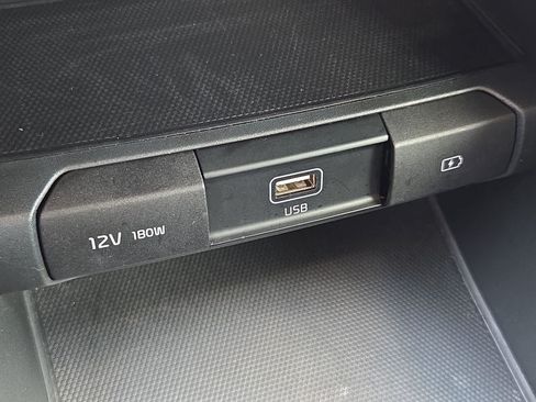 Used 2021 Kia Telluride S FWD image 31