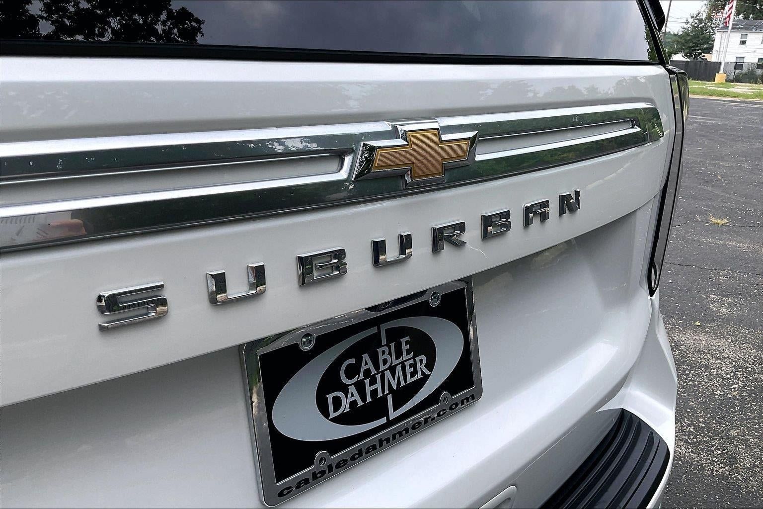 Used 2023 Chevrolet Suburban High Country w/ Premium Package AWD/4WD image 30