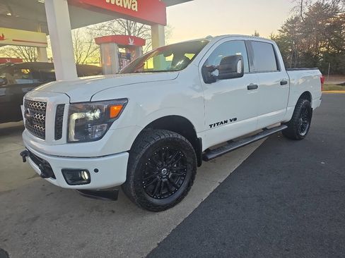 Used 2018 Nissan Titan XD image 84