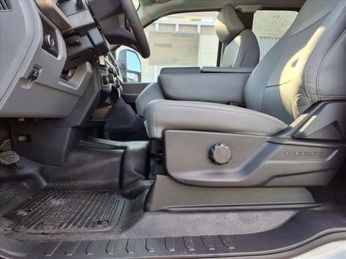 New 2024 Ford F550 4x4 SuperCab Super Duty image 6