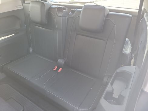 Used 2023 Volkswagen Tiguan SE FWD image 10