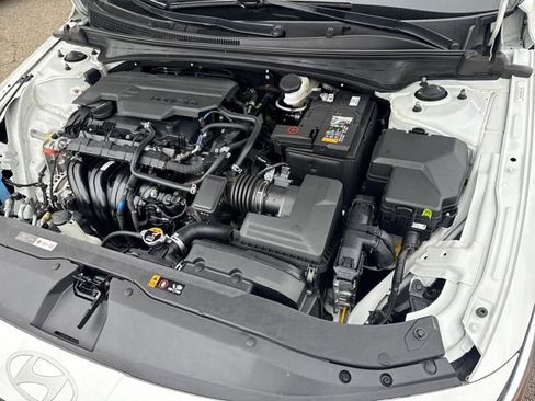 Used 2024 Hyundai Elantra SEL image 21