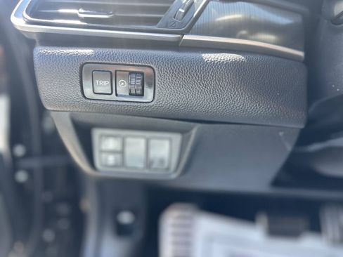Used 2018 Honda Accord Sport image 11