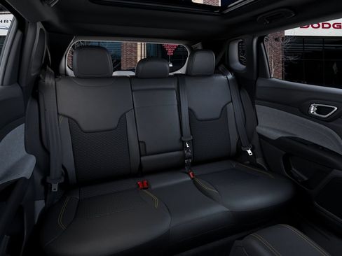 New 2026 Jeep Compass Latitude AWD/4WD image 15