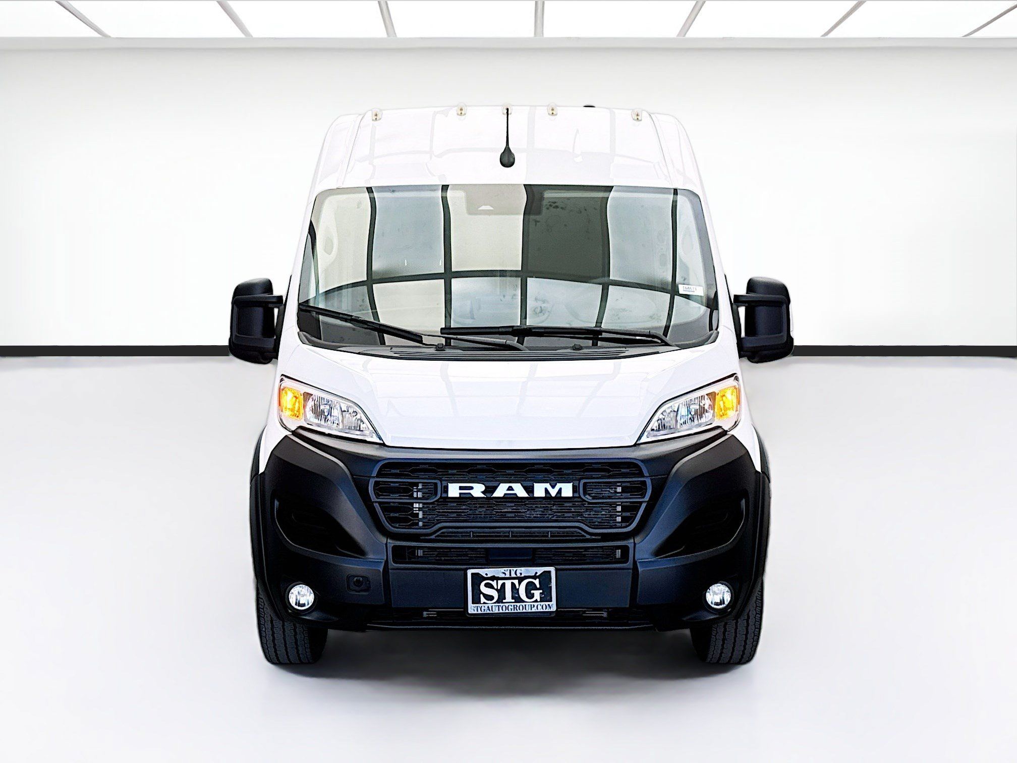 Used 2025 RAM ProMaster 2500 w/ Convenience Group FWD image 2