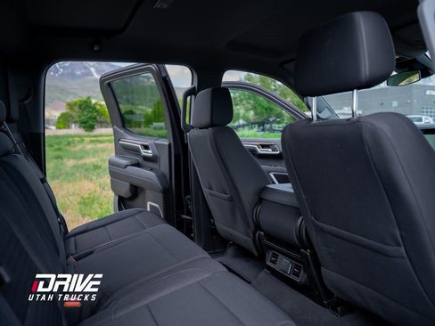 Used 2023 GMC Sierra 1500 Elevation image 23