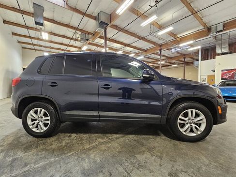 Used 2012 Volkswagen Tiguan LE FWD image 10