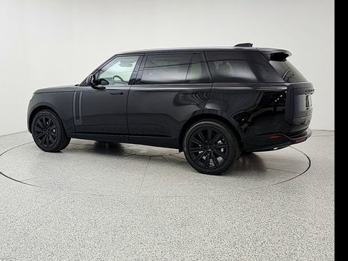 New 2026 Land Rover Range Rover Long Wheelbase SE AWD/4WD image 7