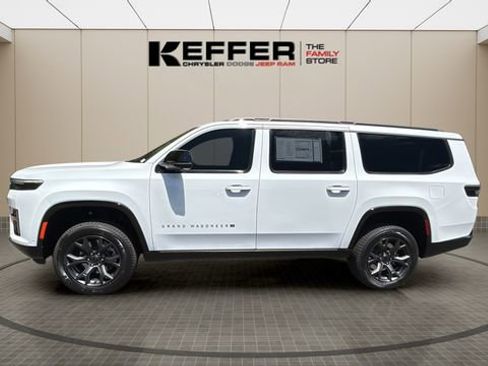 New 2026 Jeep Grand Wagoneer L Limited AWD/4WD image 2