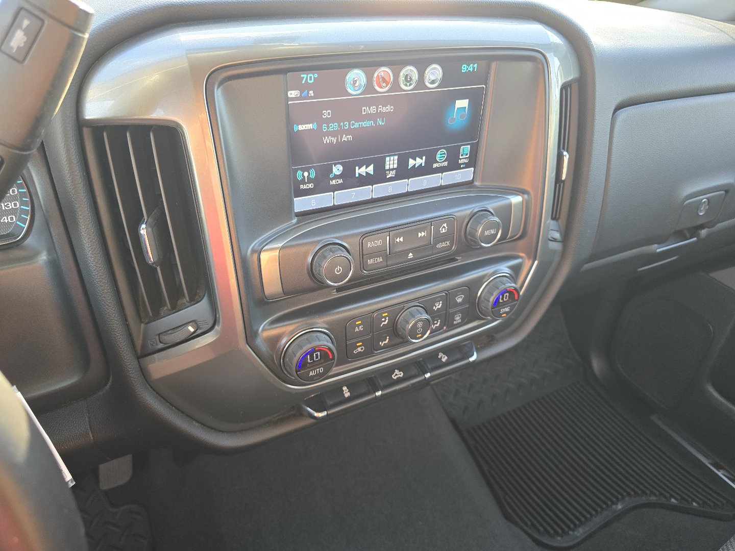 Certified 2018 Chevrolet Silverado 1500 LT w/ All Star Edition AWD/4WD image 35