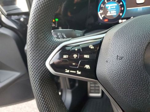 Used 2022 Volkswagen GTI Autobahn image 27